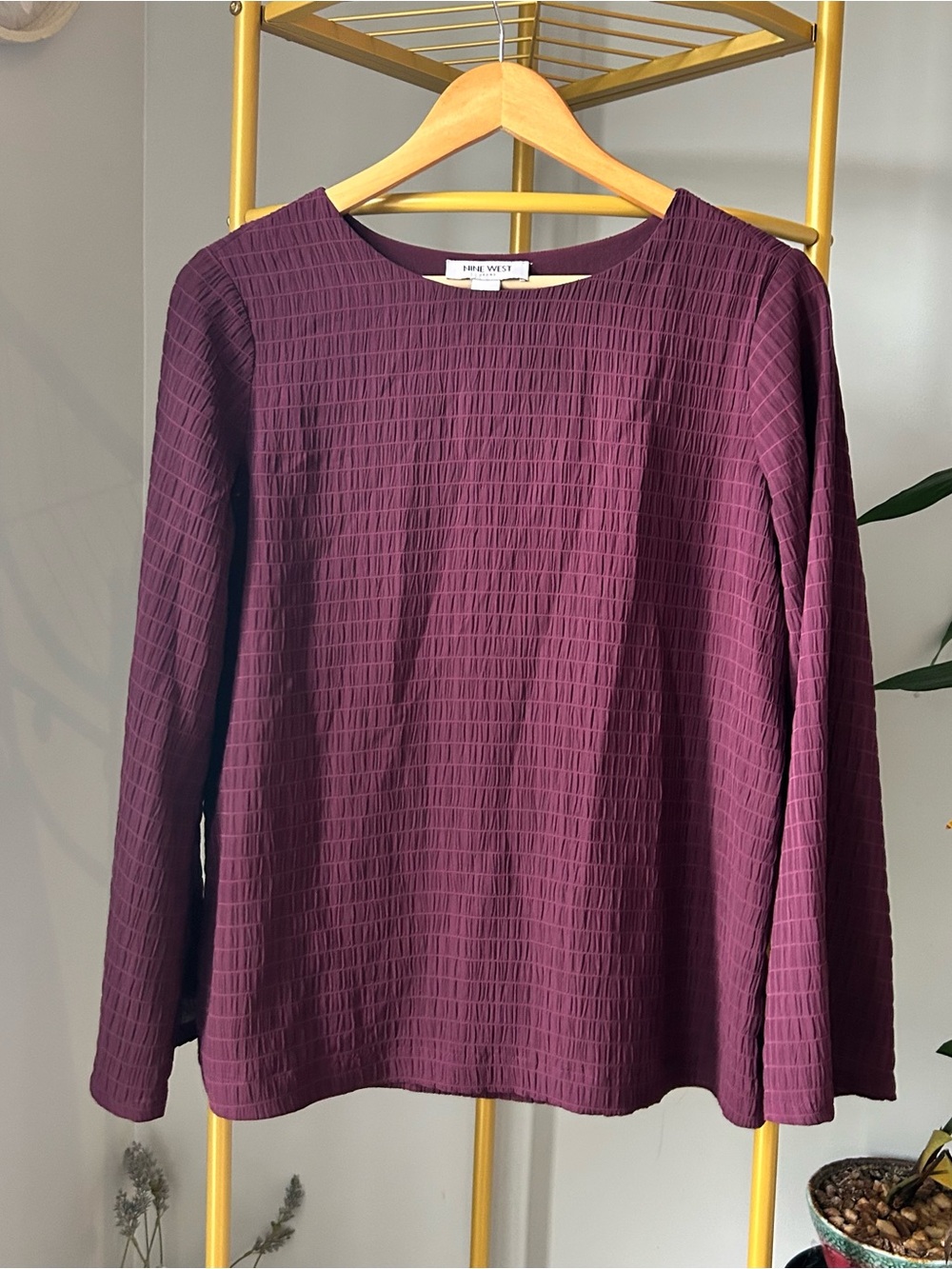 Nine West Women's Textured flare Long-Sleeve Top in Plum/Burgundy size S